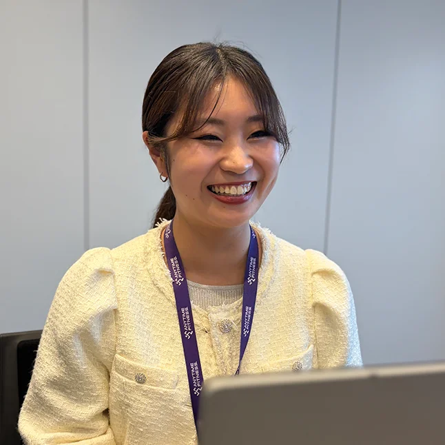 浜 彩織